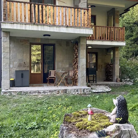 3 спални - електрическо подово отопление - бърз Wifi - веранда - в гората - Warm Forest Nest