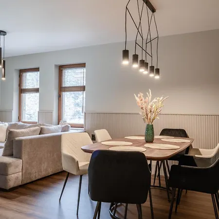 Appartement 3 спални - електрическо подово отопление - бърз Wifi - веранда - в гората - Warm Forest Nest Pamporovo