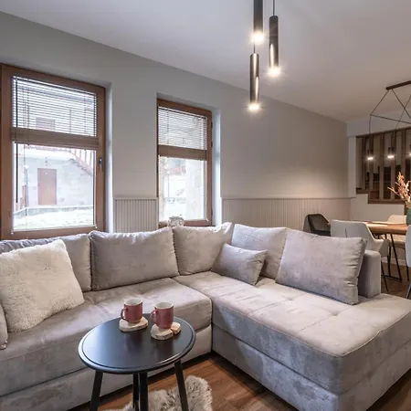 Appartement 3 спални - електрическо подово отопление - бърз Wifi - веранда - в гората - Warm Forest Nest