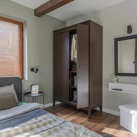 3 спални - електрическо подово отопление - бърз Wifi - веранда - в гората - Warm Forest Nest شقة *