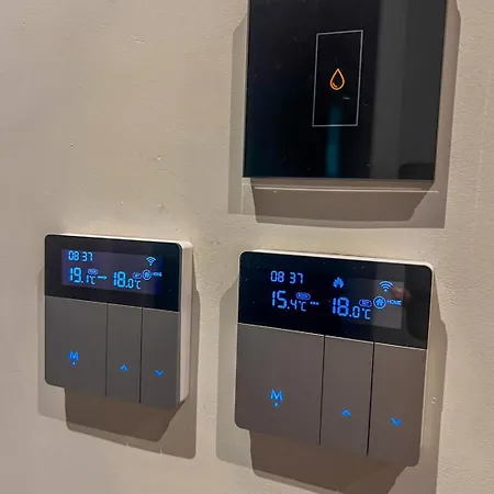 3 спални - електрическо подово отопление - бърз Wifi - веранда - в гората - Warm Forest Nest Pamporovo
