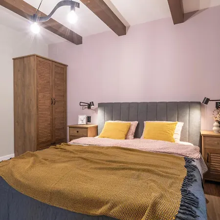 Appartement 3 спални - електрическо подово отопление - бърз Wifi - веранда - в гората - Warm Forest Nest