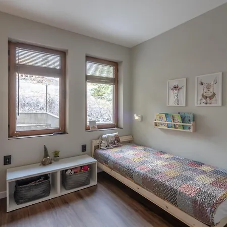 3 спални - електрическо подово отопление - бърз Wifi - веранда - в гората - Warm Forest Nest شقة *