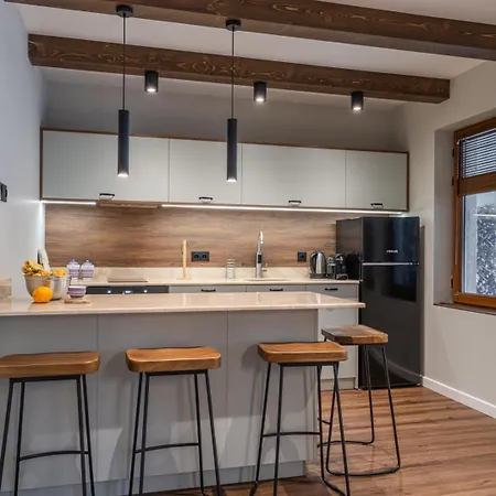 3 спални - електрическо подово отопление - бърз Wifi - веранда - в гората - Warm Forest Nest شقة بامبوروفو