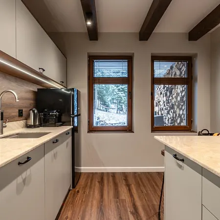 3 спални - електрическо подово отопление - бърз Wifi - веранда - в гората - Warm Forest Nest شقة *