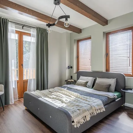 Appartement 3 спални - електрическо подово отопление - бърз Wifi - веранда - в гората - Warm Forest Nest