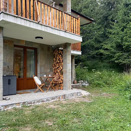 3 спални - електрическо подово отопление - бърз Wifi - веранда - в гората - Warm Forest Nest *