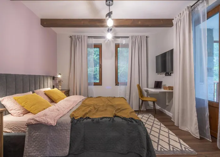 アパート 3 спални - електрическо подово отопление - бърз Wifi - веранда - в гората - Warm Forest Nest